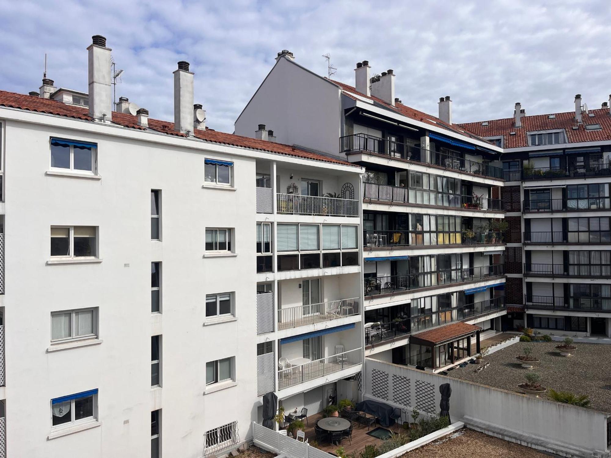 Coeur De Saint-Jean-De-Luz : Appartement Lumineux Avec Balcon, Proche Plage Et Commerces - Fr-1-239-1079 Luaran gambar