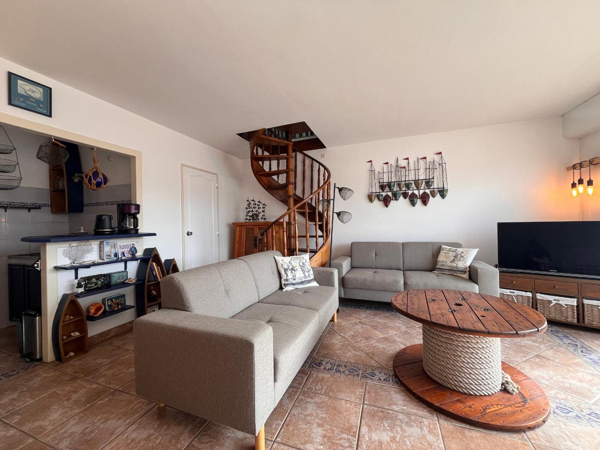 Coeur De Saint-Jean-De-Luz : Appartement Lumineux Avec Balcon, Proche Plage Et Commerces - Fr-1-239-1079 Luaran gambar